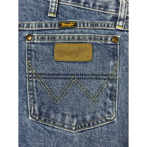 Wrangler George Strait Collection Men's Straight Leg Jeans - Size 42x32 (41x32) - Picture 3 of 5